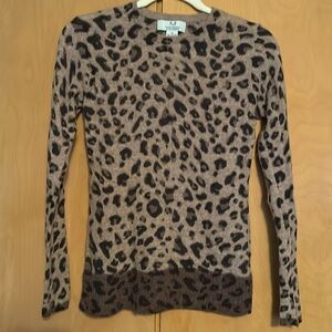 Magaschoni Cashmere leopard print sweater. Size Medium